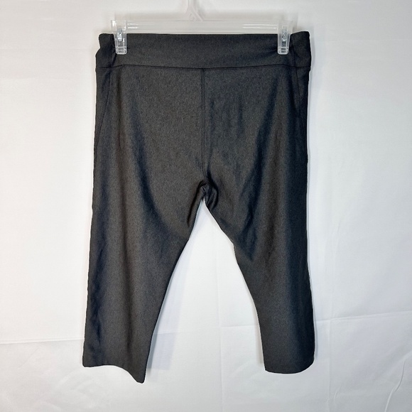 Under Armour Women's Capri Leggings Compression HeatGear Grey XL - Picture 3 of 3